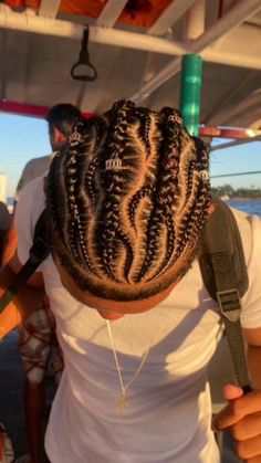 Cornrows Hairstyles Men, Curly Hairstyles Homecoming, Haircuts Medium Hair, Hair Bun Donut