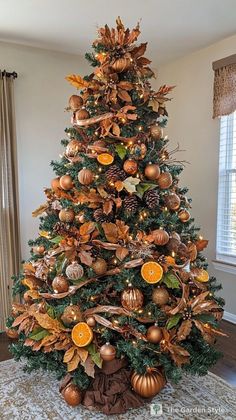 Elegant Table Settings, Christmas Tree Design, So Creative, Tree Design, Elegant Table, Cozy Blankets, Christmas Trees, Pumpkins, Table Settings