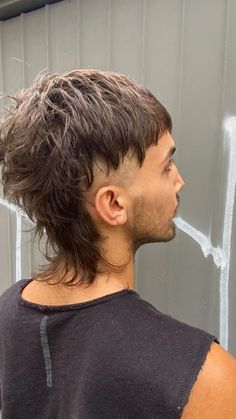 Laurie Martignago on Instagram: "Mais um pra mullet esse querido @giovaniztss #hair #shorthair #fabricademullets #mullet #mullethaircut #cracthairdresser #unitedbyshorthair #hairbrained" Long Fade Mullet, Low Taper Mohawk, Men’s Mullet Short, Short Pushed Back Hair Men, Shorter Mullet Men, Mullet From The Back, Punk Mullet Men, Mullet With Braids, Almost Mullet Hair Men