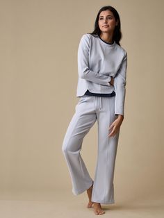 Luxury Golf Pants | Santosa Lounge Collection | A. PUTNAM Classic Lounge, Periwinkle Dress, Resort Outfit, Golf Apparel, Golf Pants, Golf Fashion, Luxury Resort, Golf Outfit, Ladies Golf