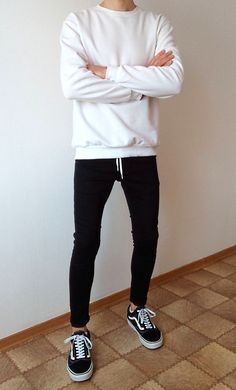 Vans Old Skool Black, Superenge Jeans, Old Skool Black, Dope Outfits For Guys, Street Style Outfits Men, Mens Fashion Inspiration