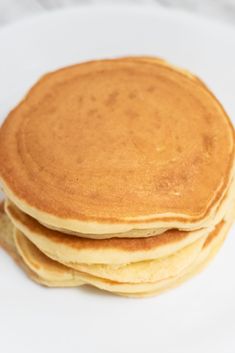 low sodium pancake recipe, perfect for an easy low sodium breakfast Pancake Recipe For One, Low Sodium Pancakes, Low Sodium Breakfast, Low Sodium Bread, Brunch Pancakes, Kidney Friendly Recipes Renal Diet