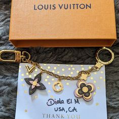 Faint Scratches On The Metal (Refer To The Photos Please), Inevitable While Being Stored. Never Used. Full Set. Louis Vuitton Charm, Lv Charms Bag, Louis Vuitton Keyring, Lv Bag Charm Louis Vuitton, Lv Bag Charm, Key Change, Louis Vuitton Keychain, Louis Vuitton Accessories, Flower Bag