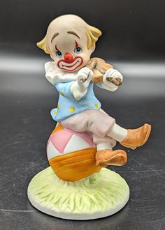 Vintage 1984 Lefton Circus Clown On Ball W Fiddle Violin Handpainted Figurine. Circus Clown, Vintage Circus, Ap Art, Violin, Circus, Figurines, Collectibles, Hand Painted, Sculpture