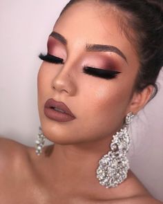 Makeup Bibir, Make Up Diy, Party Make-up, Party Makeup Looks, Brunette Makeup, Holiday Makeup Looks, Formal Makeup