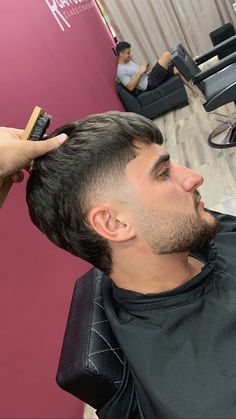 Mullet Fade Haircut, Fohawk Haircut Fade, Short Taper Haircut, Corte Mullet, Hair Types Men, Crew Cut Haircut, Fade Haircut Curly Hair, Men Fade Haircut Short, Taper Fade Curly Hair