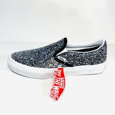 Vans Classic Slip On Sneakers Women’s Black/Purple Glitter Party Size 7. Condition Is New Without Box. Please See Pictures For More Details Slip On Sneakers Women, Disney Princess Shoes, White High Top Vans, Floral Vans, Old Skool Platform, Vans Classic Slip, Red Vans, Pink Vans, Blue Vans