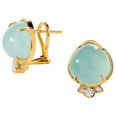 Created in 18 karat yellow gold Sea Foam Green Chalcedony 14 cts approx Diamonds 0.15 cts approx Omega clip-backs & posts Limited Edition Take your look to the next level with these exquisite, limited edition Candy Blue Topaz & Diamond earrings. Crafted in luxurious 18 karat yellow gold, these earrings feature a dazzling display of Sea Foam Green Chalcedony stones paired with 0.15 cts of dazzling diamonds. Finished with Omega clip-backs & posts, these earrings are simply exquisite. About the Des White Diamond Earrings, Multicolor Jewelry, Chalcedony Earrings, Contemporary Earrings, Chalcedony Stone, Green Chalcedony, Opal Earrings Stud, Shiny Things, Champagne Diamond