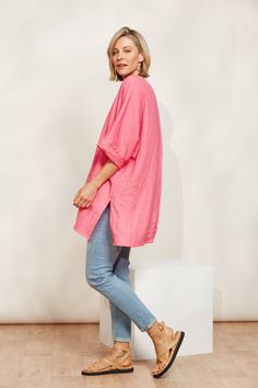 STYLE DETAILS: Enjoy carefree summer days in style with the Halcyon Relaxed Top, crafted from 100% linen. Its relaxed fit and contemporary tunic design, featuring high-side vents, ensure you stay cool and comfortable all season long. Pair it with matching linen shorts or loose pants for an effortless look perfect for soaking up the sun and embracing those relaxed summer vibes. FEATURES: Round neck Elbow-length sleeves Patch pocket High side vents Relaxed fit 100% Linen One Size Relaxed Fit Tunic For Spring Day Out, Spring Casual Tunic For Day Out, Casual Summer Tunic For Day Out, Relaxed Blouse For Spring Day Out, Pink Cotton Summer Tunic, Spring Summer Tunic, Summer Tunic With Short Sleeves For Day Out, Summer Style Tunic For Spring Daywear, Relaxed Spring Blouse For A Day Out