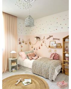 27 Teen Girl Bedroom Ideas: Aesthetic and Practical Designs for 2024 - placeideal.com Girl Bedroom Ideas Aesthetic, Teen Girl Bedroom Ideas Aesthetic, Teen Girl Bedroom Ideas, Small Girls Bedrooms, Elegant Bedroom Design, Girl Bedroom Ideas, Bedroom Ideas Aesthetic, Big Girl Bedrooms, Web Research