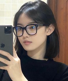 Cute Korean Hairstyles, Korean Hairstyles, Hair Color Underneath, Korean Short Hair, Hair Style Korea, Layered Haircuts For Medium Hair, Hairstyles For Girls, Asian Short Hair, Peinados Fáciles Para Cabello Corto