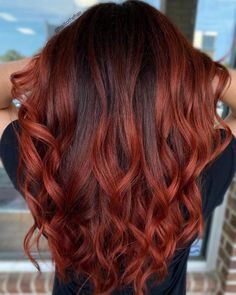 Top 10 Fall Hair Colors of 2021, According to Colorists this Autumn Autumn Hair, Fall Hair Color For Brunettes, Peinados Fáciles Para Cabello Corto, Hair Color For Women, Winter Hair Color, Hair Shades, Auburn Hair