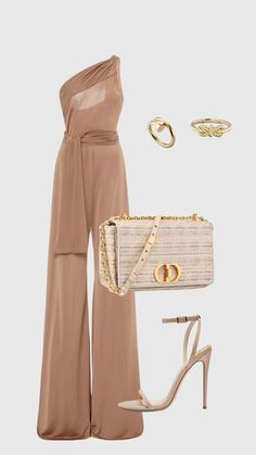 Luxury Mom, Outfit Elegantes, Celebrity Casual Outfits, Classy Prom Dresses, Inspiring Women, Classy Work Outfits, Easy Trendy Outfits, Love Forever, Modest Fashion Outfits