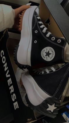 Converse Star Hike, White Nike Shoes, Converse Star, Converse Run Star, Converse Sneakers, Pretty Shoes