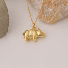 Gold Pig Necklace, Dainty Silver Pig Necklace, Cute Pig Necklace, Animal Necklace, Farm Animal Jewellery, Quirky Necklace Same day shipping! Description: Enhance your style with our exquisite 925 Sterling Silver Necklace, available in three stunning finishes: Gold, Rose Gold, and Silver. Handcrafted with precision and designed to add a touch of elegance to any outfit, this necklace is a must-have addition to your jewelry collection. Features: Premium Quality: Made from 925 sterling silver, ensuring durability and long-lasting shine. Versatile Design: Choose from Gold, Rose Gold, and Silver finishes to match your personal style. Perfect Length: Adjustable chain to fit comfortably around your neck. Custom Length Options (Please contact us) Gift-Ready: Comes in a beautiful and elegant gift bo Quirky Necklace, Pig Necklace, Aventurine Jewelry, Animal Necklace, Cute Pig, Rose Gold And Silver, Necklace Cute, Luxury Necklace, Pet Necklace