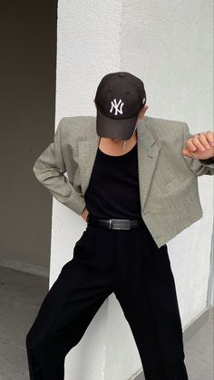 Balenciaga Summer Outfit, Mens Engagement Photo Outfits, Cute Mens Outfits, Fall Outfits City, City Vacation Outfits, Comfy Mens Outfits, Outfits Color Combos, Casual Mens Outfits, Gay Club Outfit