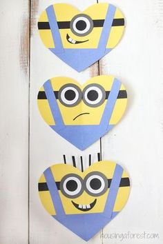 these paper crafts are made to look like minions from the movie despicables