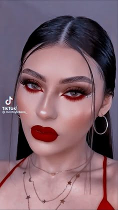 Red Makeup With Rhinestones, Make Up Diabla, Devil Make Up Halloween Easy, Extra Makeup Ideas, Red Shadow Makeup, Red Glitter Makeup Looks, Simple Devil Makeup Halloween, Easy Red Makeup Looks, V Day Makeup Looks