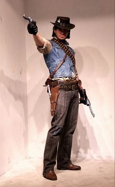 Holloween Costume Ideas Cowboy, Wild West Poses Reference, Cowboy Body Reference, Cowboy Drawing Reference Poses, Pose Reference Gunslinger, Cowboy Holding Hat, Western Pose Reference, Gunslinger Drawing Poses, Pose Reference Cowboy