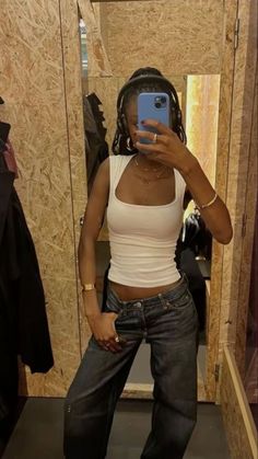 Tank Top Outfits With Jeans, Thrift Store Outfits, Ny Outfits, Trendy Outfit Ideas, Future Outfit, Fall Outfit Ideas, Trendy Outfit, Trendy Fall