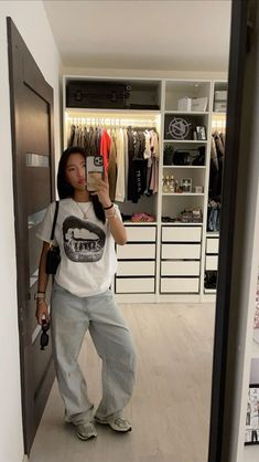 Cool Outfits Streetwear, Summer Fit Streetwear, Streetwear Girls Outfit, Fits Inspo Trendy, Outfits For School Women, Outfits Ideas Summer 2024, Street Fits Women, Outfits Inspo Streetwear, Streetwear Fits Girl