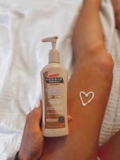 Show off and maintain natural-looking tan and glowing skin with Palmer’s Cocoa Butter Formula Natural Bronze Body Lotion 🥰 Get yours at Amazon at @BootsUk, @Amazon and @Superdrug. #SwitchToSummer #Cocoabutter #Gradualtanning #tanning #gradualtan #palmers #thenatureofyou #selfcare Tanning Moisturizer, Vitamin E, Glowing Skin