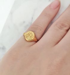 18K 14K 9K Flower Signet Ring Floral Wreath Signet Ring - Etsy Greece Victorian Gold Signet Ring Gift, Victorian Style Signet Ring As Gift, Oval Gold Plated Signet Ring For Wedding, 14k Gold Hallmarked Flower Ring, Hallmarked 14k Gold Flower Ring, Heirloom Signet Ring With Intricate Design As Gift, Heirloom Style Signet Ring With Intricate Design As Gift, Gold Plated Initial Ring For Wedding, Round Signet Ring With Intricate Design For Gift