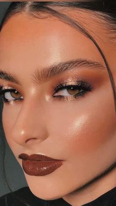 Smokey Halo Eye, Gold Dress Makeup, Eyeshadow Colorful, Copper Eye Makeup, Stunning Eye Makeup, Copper Eyeshadow, Halo Eyeshadow, Halo Eye Makeup, Model Hairstyles