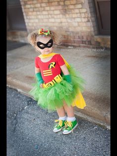 Toddler girl halloween costume idea superhero Batman and Robin Batman Robin Costume, Robin Girl Costume, Toddler Girl Halloween Costume, Batman And Robin Costumes, Robin Batman, Batman Halloween, Old Halloween Costumes, Robin Costume, Halloween Costume Toddler Girl