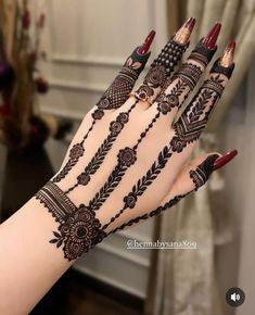 Mandi Design Simple, Hina Designs Mehndi, Heena Design Cute, Best Mehndi Designs Beautiful, Mahndi Pic Simple, Simpal Mehandi Designs, Mehndi Cards, Mehandi Designs New, Mehendi Style