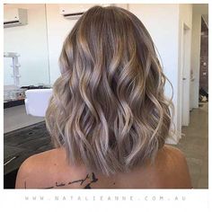 Natural Light Brunette Hair, Fall Dark Blonde Hair Color, Mushroom Blonde Short Hair, Cool Neutral Hair Color, Medium Blonde Hair Color Ideas Shades Ash Brown, Ashy Bronde Balayage Short Hair, Fall Dark Blonde Hair, Light Brown Medium Length Hair, Balayage Hair Shoulder Length