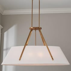 This stunning collection showcases modern elegance with clean lines and simplistic features, making this the ideal fixture to complete your interior. Linear Chandelier Dining Room, Light Plan, Entry Way Lighting, Kitchen Dining Lighting, Modern Gold Chandelier, Dining Room Lights, Chandelier Farmhouse, Shell Chandelier, Modern Lighting Chandeliers