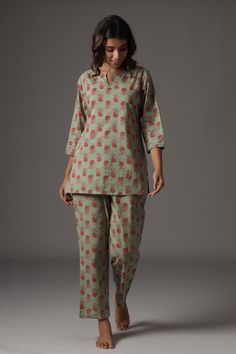 Ladies Night Suits Design, Dresses For Winter, Cotton Dresses For Women, Plain Dresses, Sleepy Jones, Pant Top