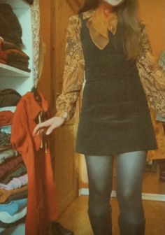 1960s Fall Outfits, 60s Black Outfit, 70s Aesthetic Dress, Grunge 60s Outfits, 1960 Mod Fashion, 1960s Clothes Women, 60s Autumn Fashion, All Black 70s Outfit, Fall Colored Outfits