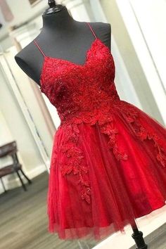 Red Short Dress, Couture Dior, Dama Dresses, Red Homecoming Dresses, Homecoming Dresses Tight, Short Homecoming Dress, Lace Homecoming Dresses, Grad Dresses, Quince Dresses