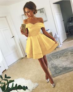 Satin Prom Dress Short, Off The Shoulder Homecoming Dress, Grade 8 Grad, Short Yellow Dress, Yellow Homecoming Dresses, School Event Dress, 8th Grade Dance, Satin Homecoming Dress, Royal Blue Prom Dresses