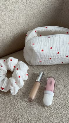 Cute Makeup Bags, Pink Girly Things, Makeup Items, Lip Cream, Cute Makeup, Just Girl Things, Aesthetic Makeup, Scrunchie Hairstyles, Makeup Skin Care