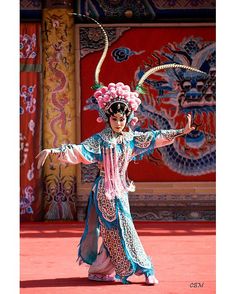 ~*~ ʍ σ т ι σ и ꀤ αrʈ ~*~ Pekin Opera, Chinese Headdress, Beijing Opera, Peking Opera, Chinese Dance, Chinese Opera, Asian Inspiration, China Hong Kong