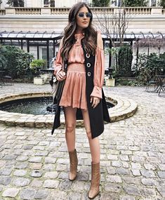 Paola Alberdi, Tips For Pregnant Women, Pregnacy Fashion, Celebrity Maternity Style, Perfect White Shirt, Trendy Maternity, Bump Style, Mama Style, Pregnancy Outfits