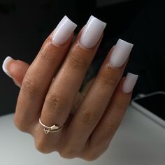 Cum White Acrylic Nails Square, Short Square Nails Milky White, Active Length Acrylic Nails, White Square Nails, White Tip Nails, Lilac Nails, Nail Jewels, White Acrylic Nails