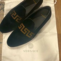 Brand New Never Worn Versace Mens Loafers. Greca Embroidered Velvet Slippers Versace Loafers, Versace Slippers, Brown Suede Loafers, Versace Sneakers, Penny Loafers Men, Mens Loafers, Velvet Slippers, Versace Shoes, Versace Mens Shoes