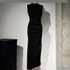 Orcajump - Exquisite Black Sleeveless Formal Maxi Dress for Special Occasions Elegant Sleeveless Midi Dress For Evening, Elegant Sleeveless Mini Dress For Evening, Elegant Black Sleeveless Evening Dress, Elegant Black Sleeveless Maxi Dress, Formal Maxi Dress, Maxi Dress Formal, Black Sleeveless, Special Occasion Dresses, Types Of Collars