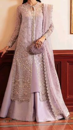 Walima Dress Simple, Pakistani Gowns Dresses Party Wear, Pakistani Guest Wedding Outfits, Formal Outfit For Wedding, Nikah Dress Ideas, Pakistani Wedding Guest Outfits, Garara Designs Pakistani Dresses, Shadi Outfits, Outfit For Wedding