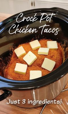 A super simple slow cooker recipe for shredded Mexican chicken taco meat made with chicken breasts perfect for tacos, burritos, rice bowls and more made with only three ingredients. Barrio Tacos, Chicken Taco Meat, Crock Pot Chicken Tacos, Shredded Mexican Chicken, Chicken Tacos Easy, Chicken Crockpot Recipes Easy, Shredded Chicken Tacos, Chicken Tacos Crockpot, Taco Seasoning Packet