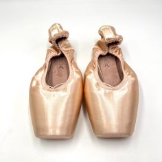 Capezio Women's Donatella #3 Shank Pointe Shoe In Petal Pink. Model / Style Number 1139w. Women's Size 12 Regular / Medium Width. Condition: New Without Box. New To Poshmark? Sign Up Using Invite Code: Tentoday For $10 Off Your Purchase! - Moderate, Slightly Tapered Inner Toe Box - Low Vamp - Slight U-Shaped Throat - Elasticized Binding With Elastic Drawstring - Plush, Anti-Slip Microfiber Lining Prevents Excess Sweating And Blisters Caused By Friction - Enhanced Heel Design Relieves Excess Pres Ballet Fits, Ballet Pointe, Pointe Shoe, Pink Model, Heel Design, Pointe Shoes, Model Style, Designer Heels, Fashion Models