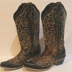 Nwot J.B. Dillon Zinnia Western Cowboy Boots Size: 8.5b Brand New - Never Worn Not Even Broken In 100% Genuine Real Leather No Damage Distressed, Embroidered Design When You Need A Bit Of Class And A Bit Of Sass The Zinnia Women’s Western Boot Is The Style For You. Traditional Leather Treated With Our Special Brown Antiquing Process Creates A Vibrant Pair Of Boots For The Woman Who Wants To Turn Every Head In The Room. Each Pair Of Women’s Boots Is Hand Crafted By The Boot Experts At J.B. Dillon Western-themed Boots With Patina And Round Toe, Patina Round Toe Boots For Western-themed Events, Round Toe Boots With Patina For Western-themed Events, Western-styled Patina Boots With Round Toe, Winter Snip Toe Boots For Western-themed Events, Brown Leather Boots With Patina, Brown Almond Toe Boots For Rodeo, Brown Patina Boots For Fall, Brown Boots With Patina For Fall