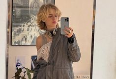 Short Curly Hair Thick, Hadley Nelson Hair, Blonde Wolfcut Short, Short Blonde Fluffy Hair, Short Poofy Hair, Poofy Hair, Short Grunge Hair, Blonde Hair Girl, Hair Inspiration Short