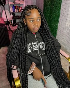 Hair Skunk Stripe, Cornrows Long, Wig Curls, Part Curly Hair, Pin Hairstyle, Baby Hair Tutorial, Braids Heart, Braids Y2k, Middle Part Curly Hair