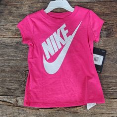 Nwt Bin Se.K Nike Pink Top With Logo Print, Nike Basic Tops For Spring, Cute Nike White Tops, Cute White Nike Top, Tops Nike, Nike Tee, Nike Pink, Nike Tees, Kids Nike