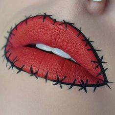 21 Insanely Intricate Lip Art Looks for Halloween Beauty | Brit + Co Makeup Zombie, Fantasy Make-up, Halloween Make-up Looks, Dekorasi Halloween, Holloween Makeup, Mekap Mata, Cute Halloween Makeup